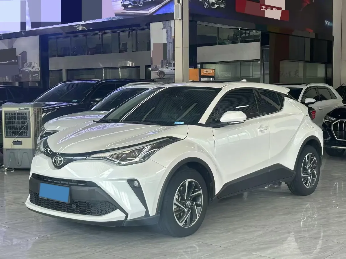 2021 Toyota C-HR 2.0L 171HP L4 CVT,autocango,china used car exporter,china ev exporter,chinese used car exporter,chinese used ev exporter
