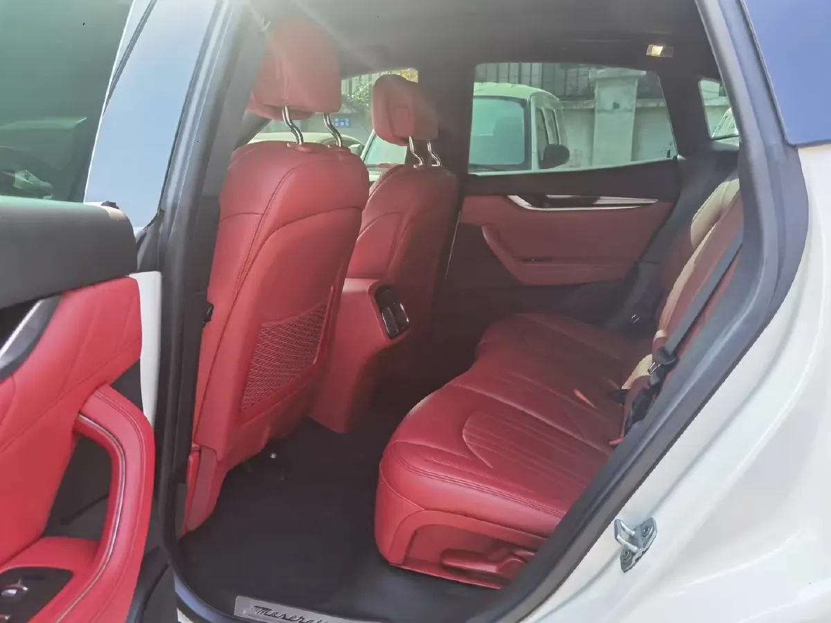 2021 Maserati Levante 3.0T 350HP V6 8AT,autocango,china used car exporter,china ev exporter,chinese used car exporter,chinese used ev exporter