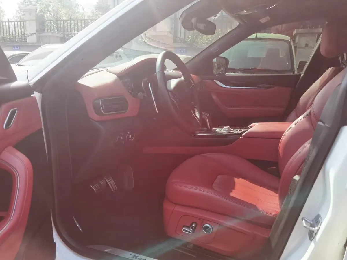 2021 Maserati Levante 3.0T 350HP V6 8AT,autocango,china used car exporter,china ev exporter,chinese used car exporter,chinese used ev exporter