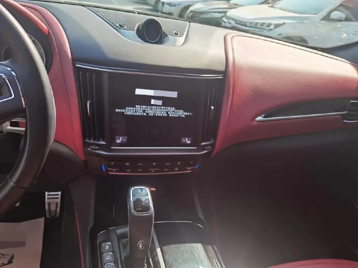 2021 Maserati Levante 3.0T 350HP V6 8AT,autocango,china used car exporter,china ev exporter,chinese used car exporter,chinese used ev exporter