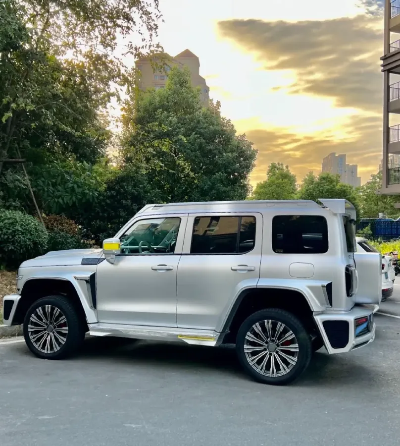 2021 Cyberspace 300 2.0T 227HP L4 8AT,autocango,china used car exporter,china ev exporter,chinese used car exporter,chinese used ev exporter