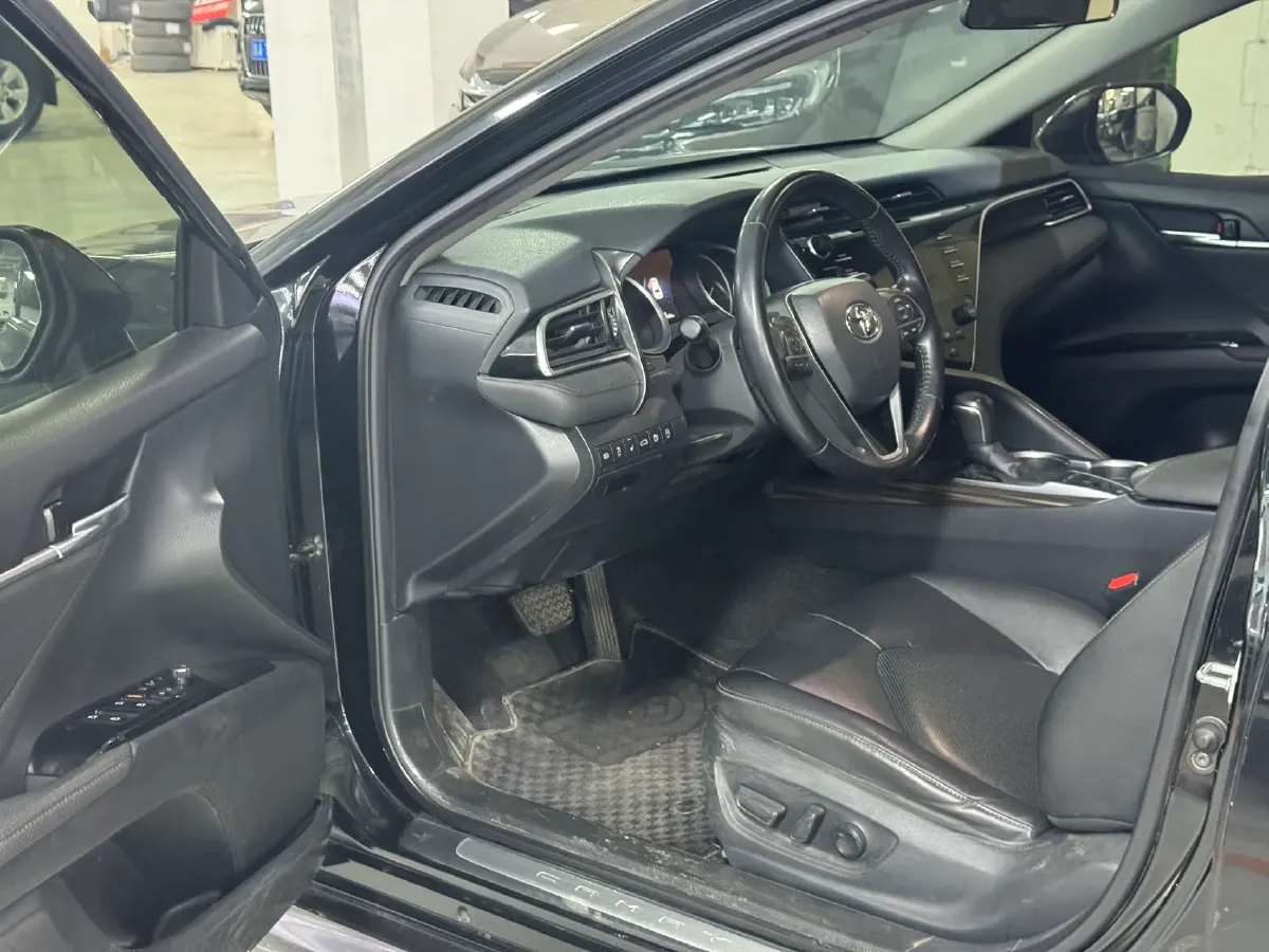 2018 Toyota Camry 2.5L 209HP L4 8AT,autocango,china used car exporter,china ev exporter,chinese used car exporter,chinese used ev exporter