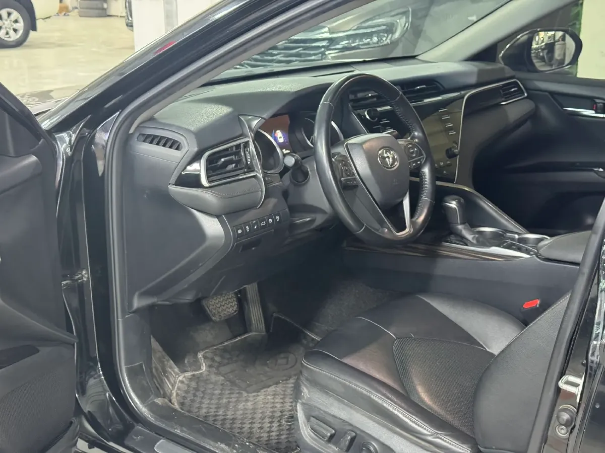 2018 Toyota Camry 2.5L 209HP L4 8AT,autocango,china used car exporter,china ev exporter,chinese used car exporter,chinese used ev exporter