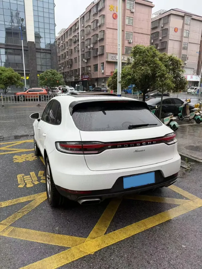 2021 Porsche Macan 2.0T 252HP L4 7DCT,autocango,china used car exporter,china ev exporter,chinese used car exporter,chinese used ev exporter