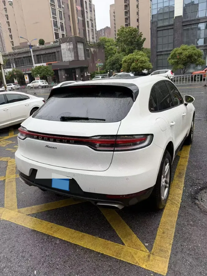 2021 Porsche Macan 2.0T 252HP L4 7DCT,autocango,china used car exporter,china ev exporter,chinese used car exporter,chinese used ev exporter
