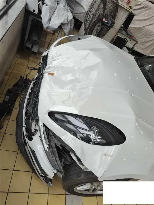 2021 Porsche Macan 2.0T 252HP L4 7DCT,autocango,china used car exporter,china ev exporter,chinese used car exporter,chinese used ev exporter