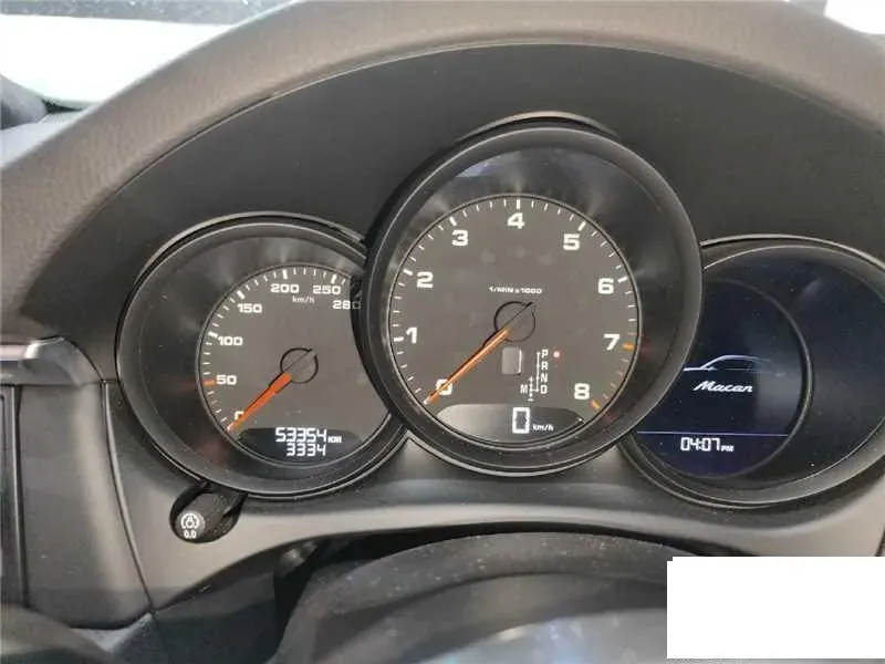 2021 Porsche Macan 2.0T 252HP L4 7DCT,autocango,china used car exporter,china ev exporter,chinese used car exporter,chinese used ev exporter