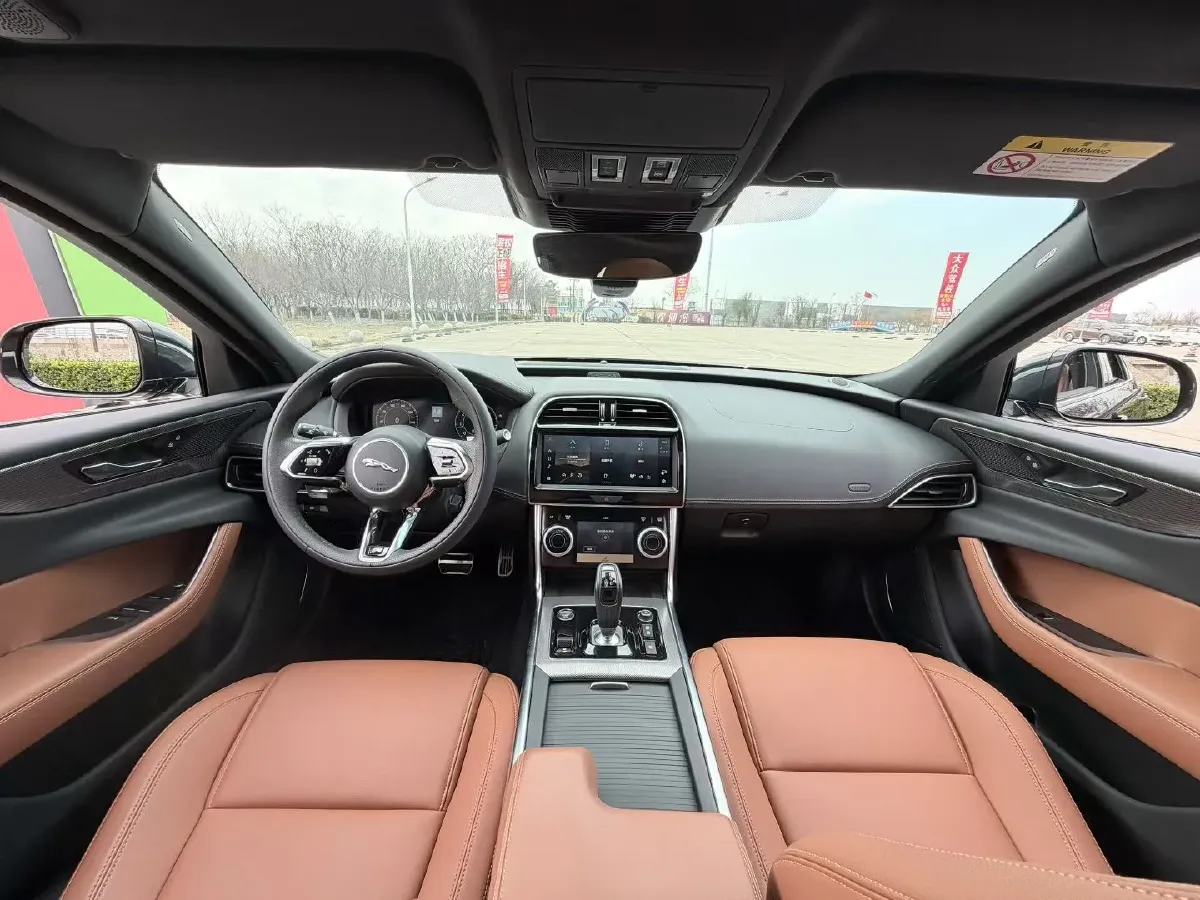 2023 Jaguar XEL 2.0T 250HP L4 8AT,autocango,china used car exporter,china ev exporter,chinese used car exporter,chinese used ev exporter