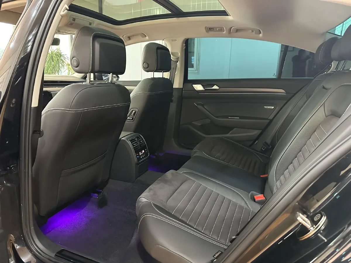 2020 Volkswagen Magotan 2.0T 186HP L4 7DCT,autocango,china used car exporter,china ev exporter,chinese used car exporter,chinese used ev exporter