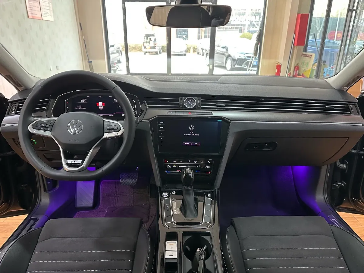 2020 Volkswagen Magotan 2.0T 186HP L4 7DCT,autocango,china used car exporter,china ev exporter,chinese used car exporter,chinese used ev exporter