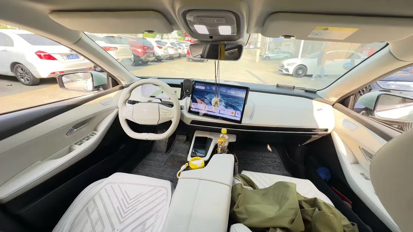 2022 DongFeng Forthing LingZhi EV BEV 68.4KWH,autocango,china used car exporter,china ev exporter,chinese used car exporter,chinese used ev exporter