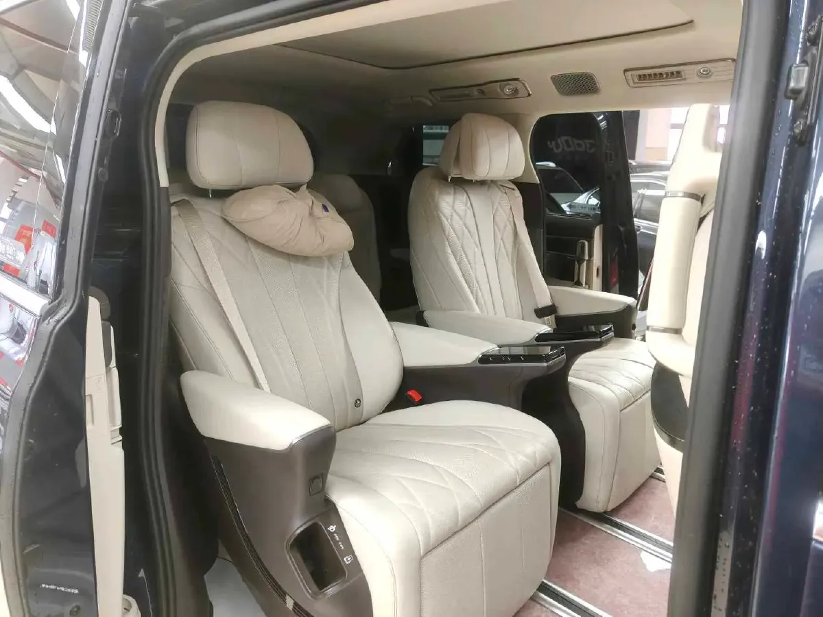 2025 Denza D9 1.5T 156HP L4 E-CVT PHEV 40KWH,autocango,china used car exporter,china ev exporter,chinese used car exporter,chinese used ev exporter