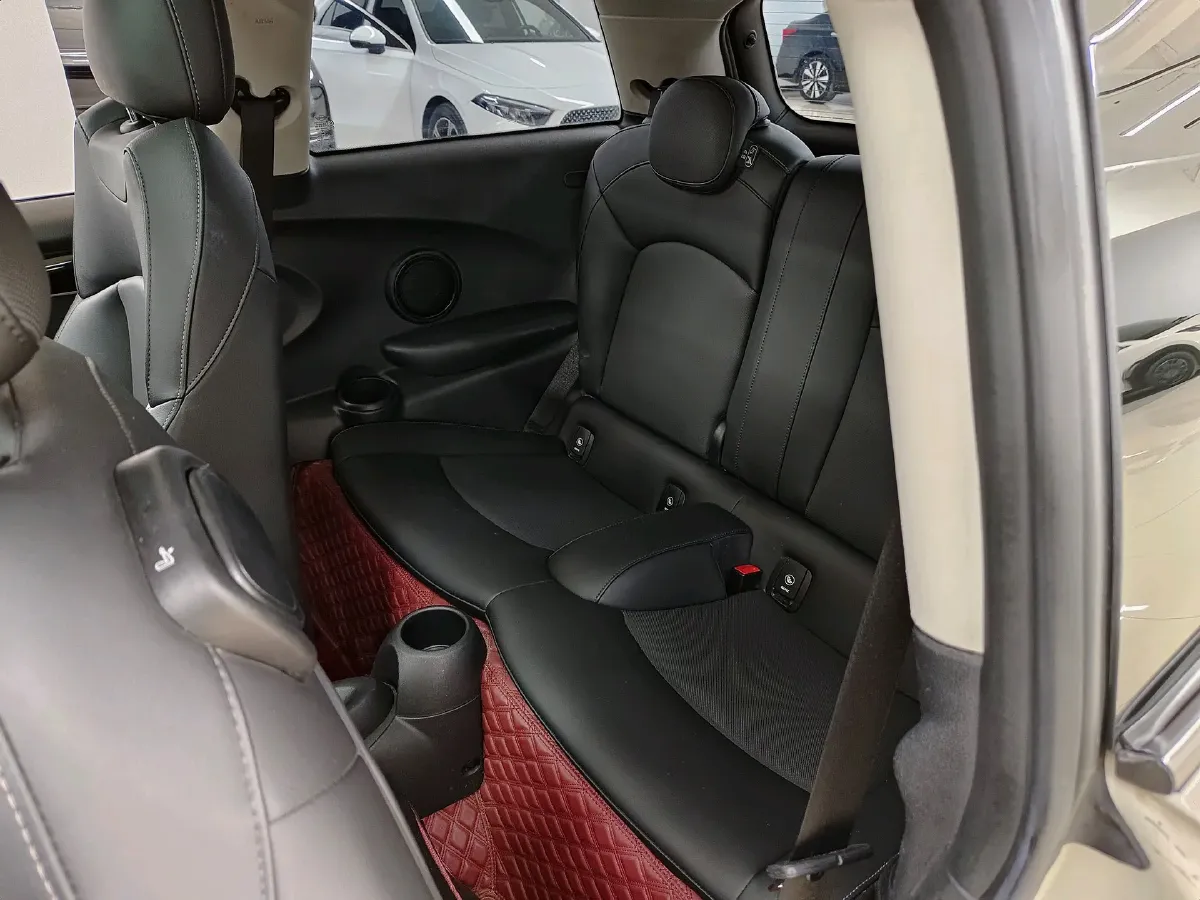 2022 MINI MINI 1.5T 136HP L3 7DCT,autocango,china used car exporter,china ev exporter,chinese used car exporter,chinese used ev exporter