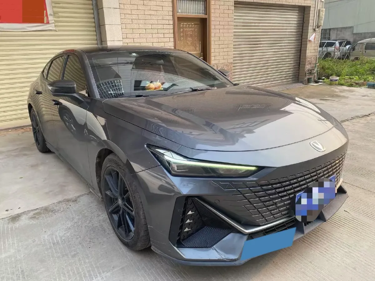 2022 ChangAn UNI-V 1.5T 188HP L4 7DCT,autocango,china used car exporter,china ev exporter,chinese used car exporter,chinese used ev exporter