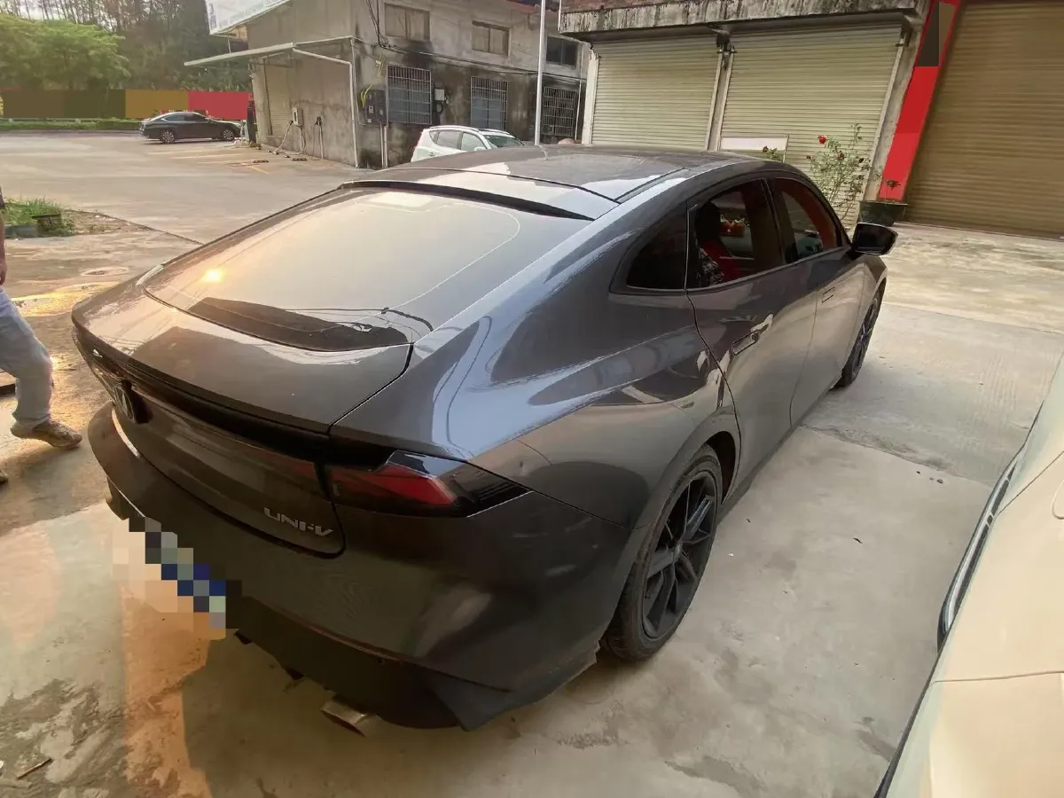 2022 ChangAn UNI-V 1.5T 188HP L4 7DCT,autocango,china used car exporter,china ev exporter,chinese used car exporter,chinese used ev exporter