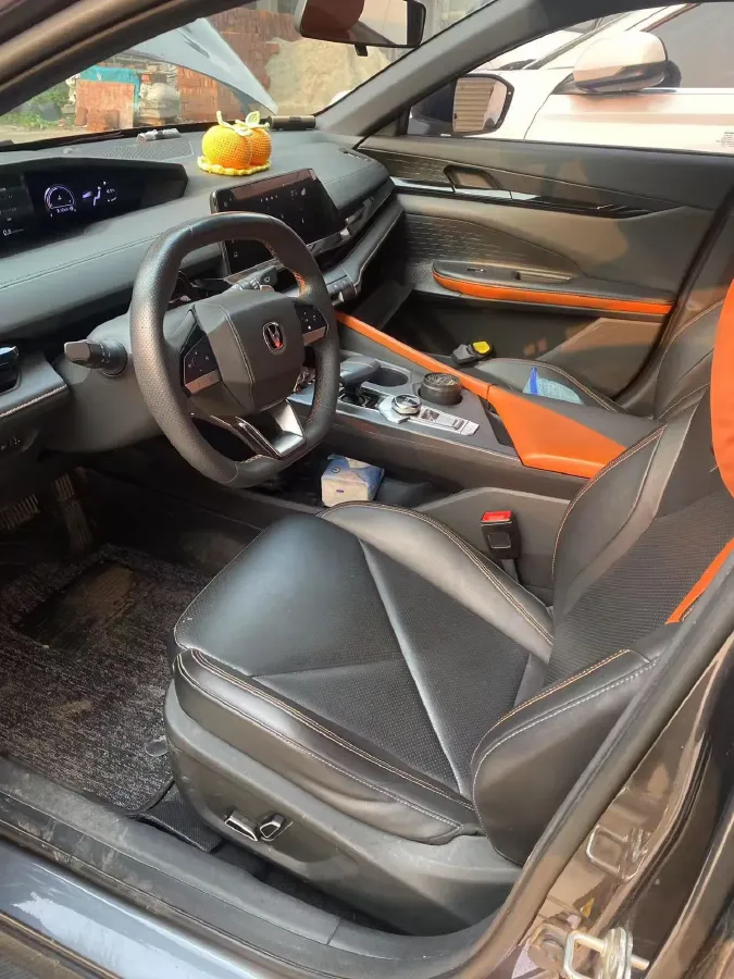 2022 ChangAn UNI-V 1.5T 188HP L4 7DCT,autocango,china used car exporter,china ev exporter,chinese used car exporter,chinese used ev exporter