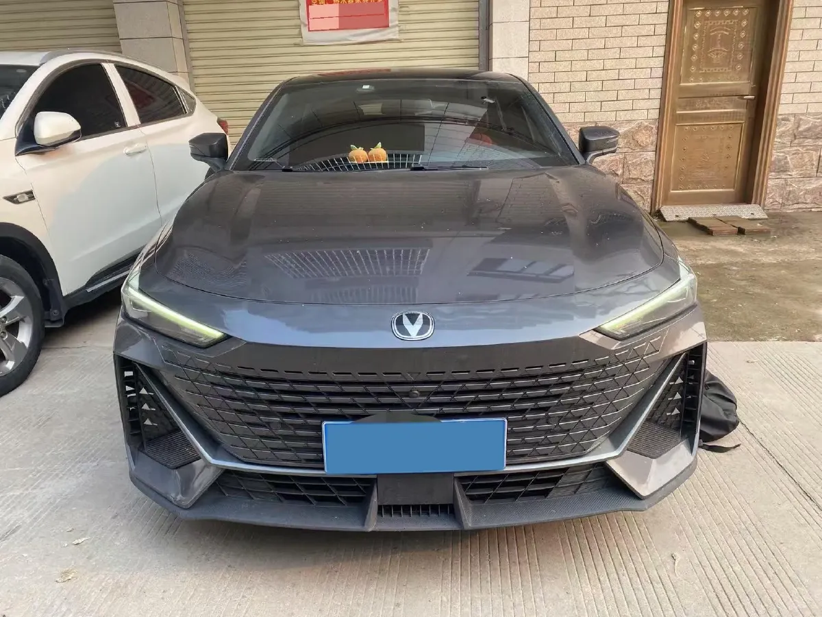 2022 ChangAn UNI-V 1.5T 188HP L4 7DCT,autocango,china used car exporter,china ev exporter,chinese used car exporter,chinese used ev exporter