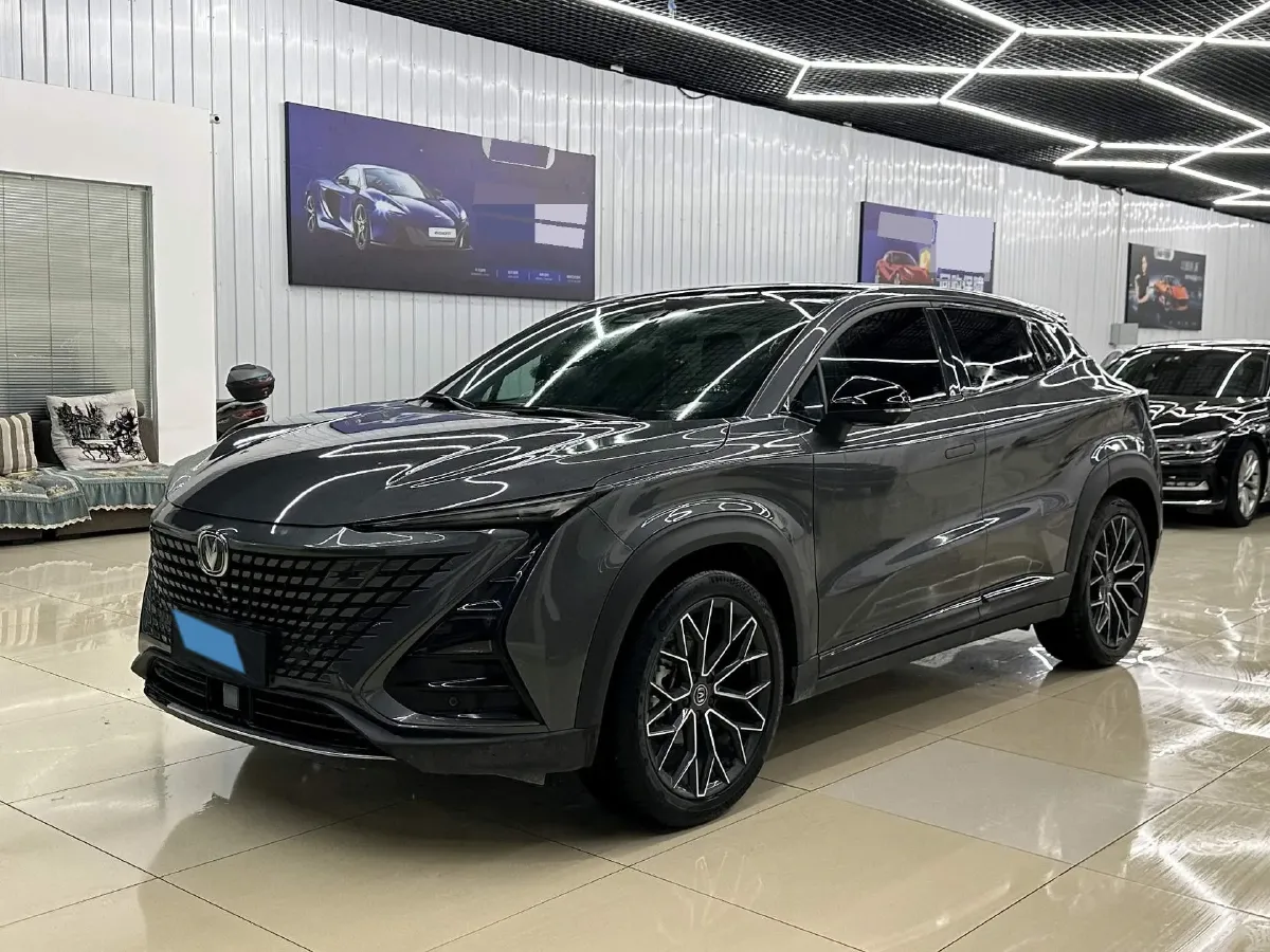 2022 ChangAn UNI-T 1.5T 188HP L4 7DCT,autocango,china used car exporter,china ev exporter,chinese used car exporter,chinese used ev exporter