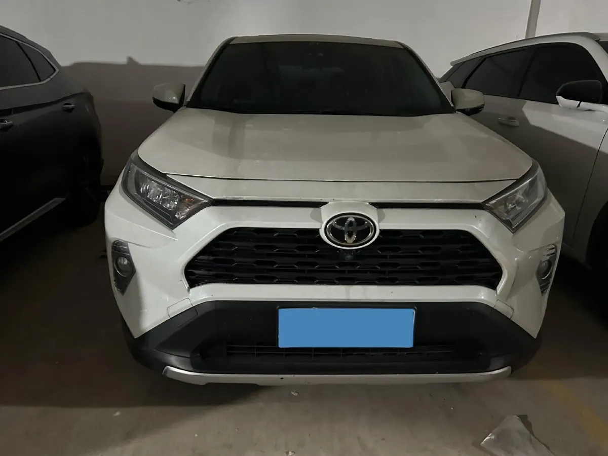 2020 Toyota RAV4 2.0L 171HP L4 CVT,autocango,china used car exporter,china ev exporter,chinese used car exporter,chinese used ev exporter