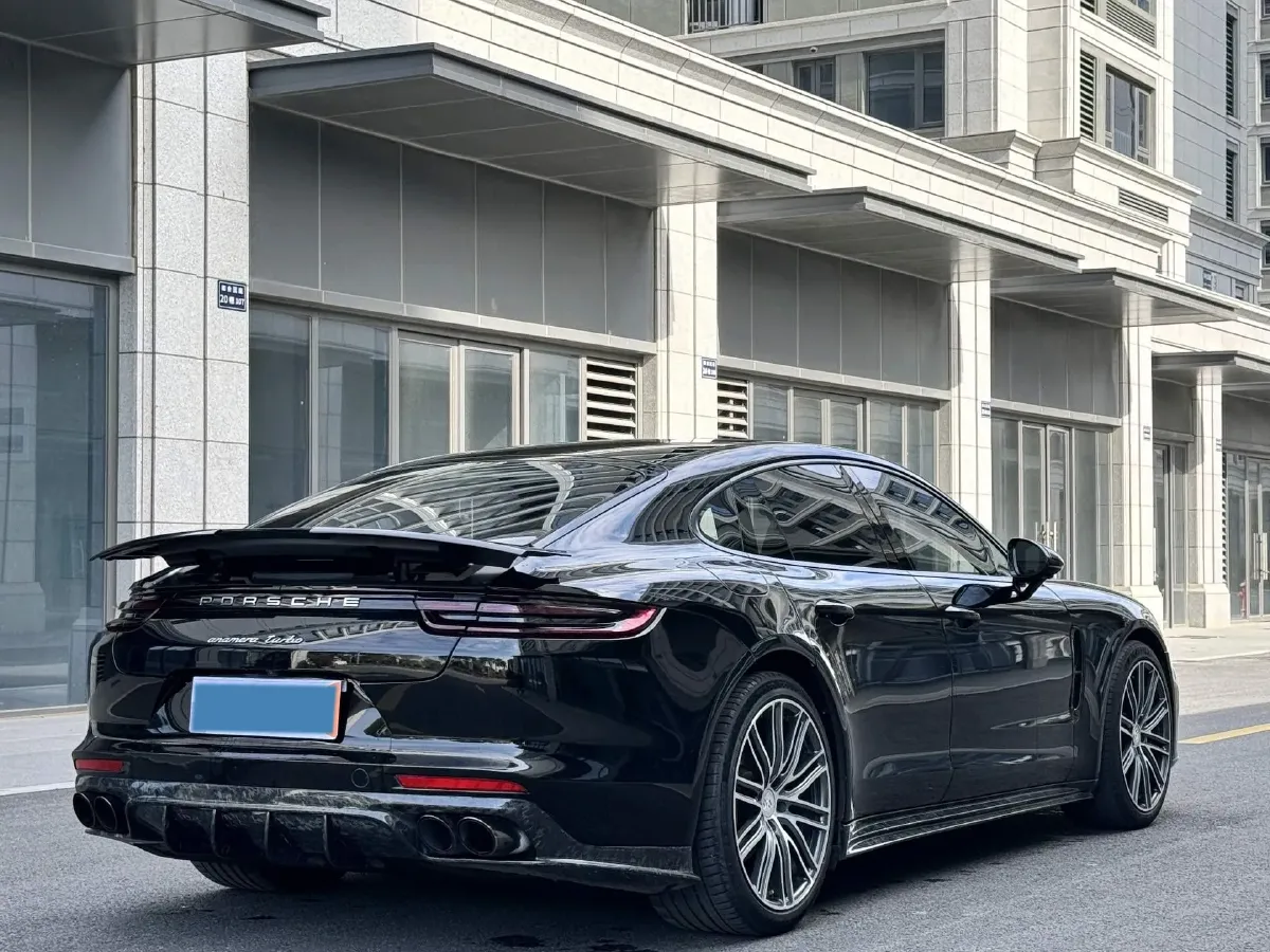 2017 BMW X6 3.0T 306HP L6 8AT,autocango,china used car exporter,china ev exporter,chinese used car exporter,chinese used ev exporter