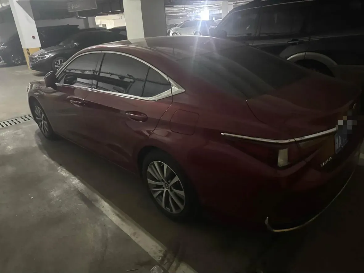 2020 Lexus ES 2.0L 173HP L4 CVT,autocango,china used car exporter,china ev exporter,chinese used car exporter,chinese used ev exporter