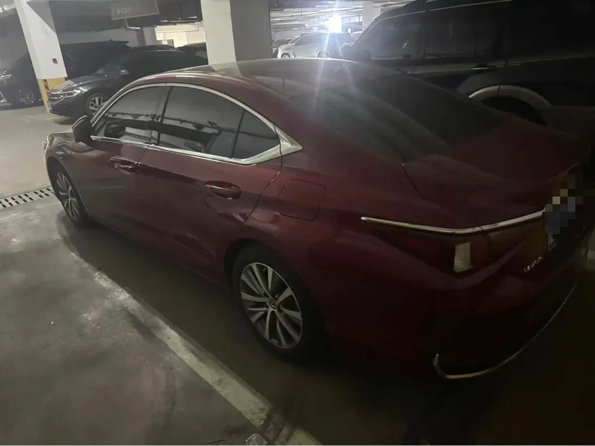 2020 Lexus ES 2.0L 173HP L4 CVT,autocango,china used car exporter,china ev exporter,chinese used car exporter,chinese used ev exporter