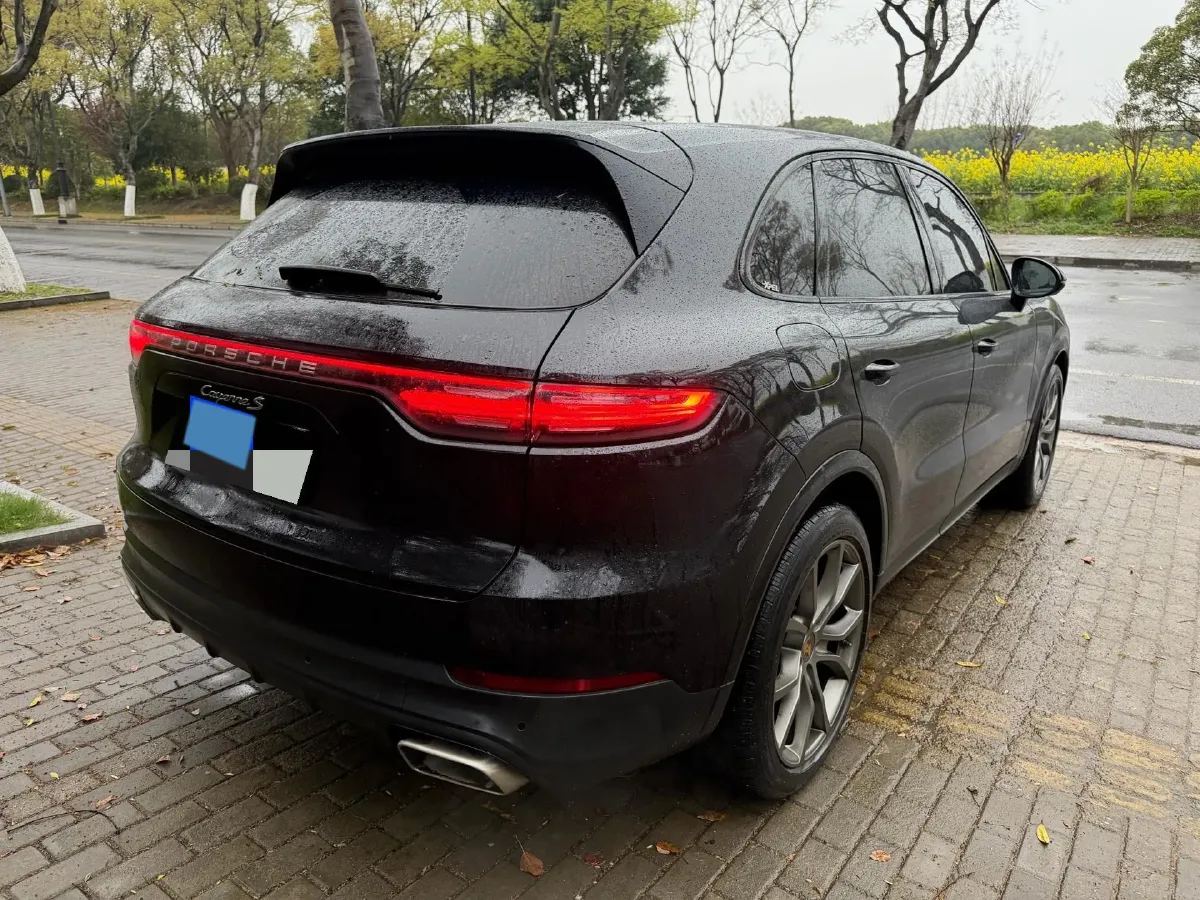 2022 Porsche Cayenne 3.0T 340HP V6 8AT,autocango,china used car exporter,china ev exporter,chinese used car exporter,chinese used ev exporter