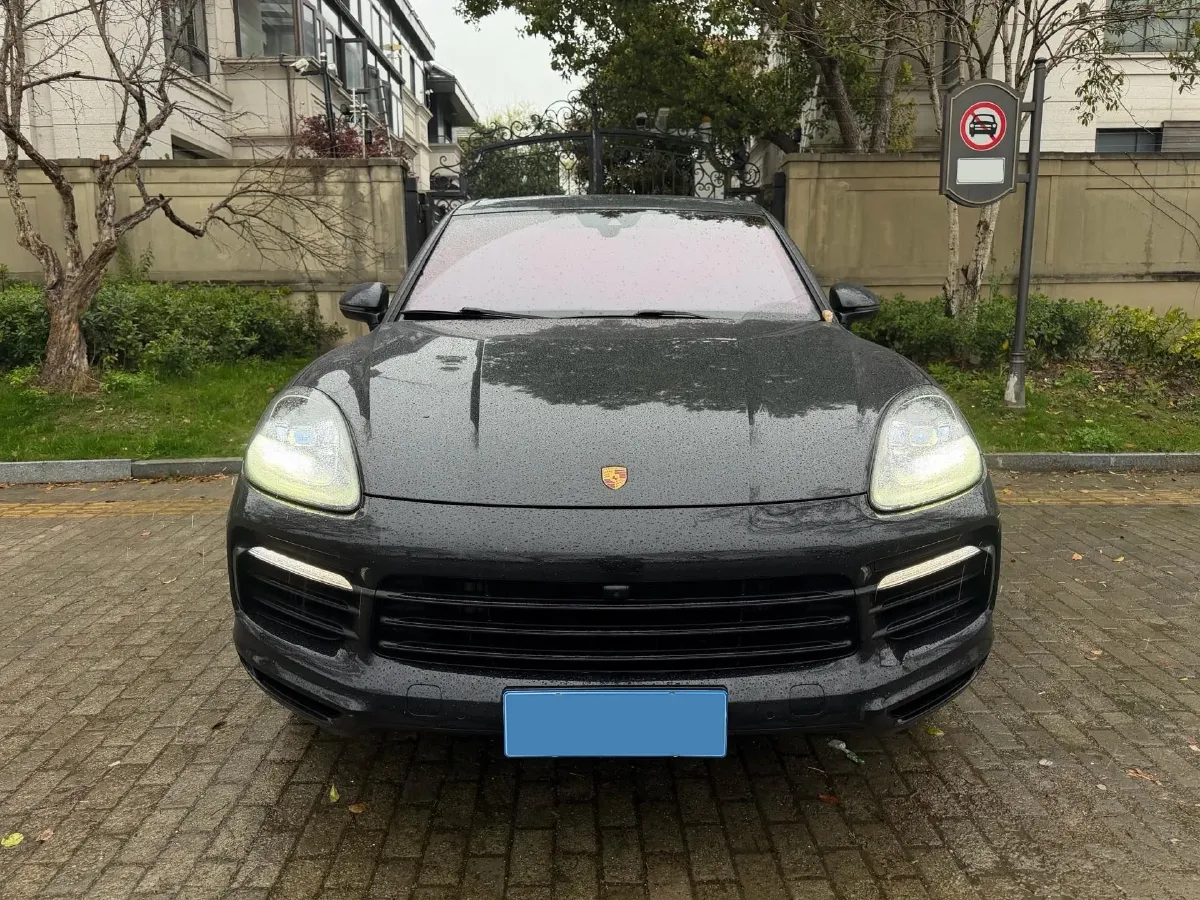 2022 Porsche Cayenne 3.0T 340HP V6 8AT,autocango,china used car exporter,china ev exporter,chinese used car exporter,chinese used ev exporter
