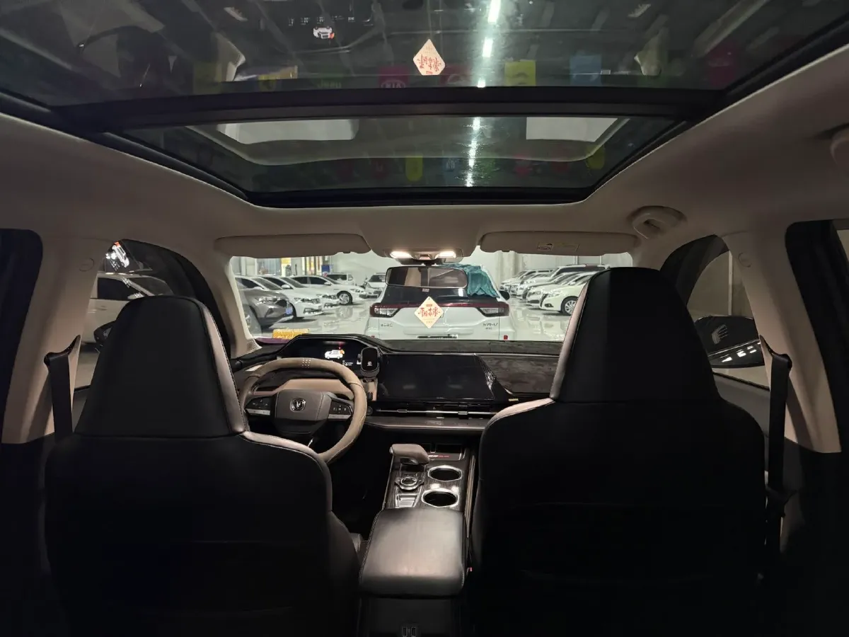 2022 ChangAn Oshan X7 Plus 1.5T 188HP L4 7DCT,autocango,china used car exporter,china ev exporter,chinese used car exporter,chinese used ev exporter