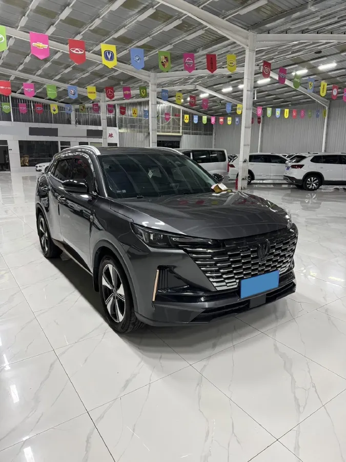 2022 ChangAn Oshan X7 Plus 1.5T 188HP L4 7DCT,autocango,china used car exporter,china ev exporter,chinese used car exporter,chinese used ev exporter
