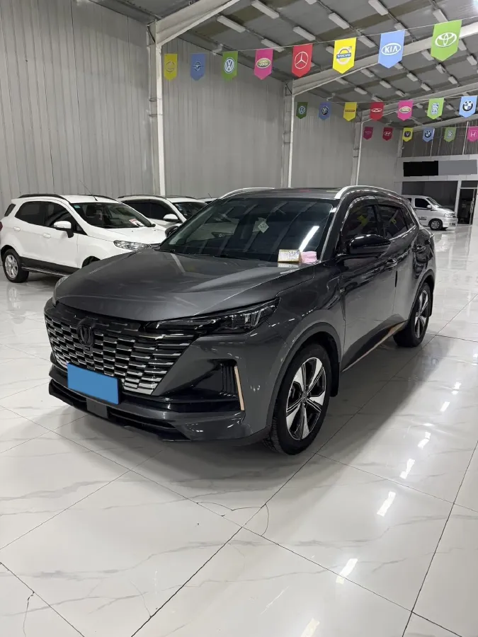 2022 ChangAn Oshan X7 Plus 1.5T 188HP L4 7DCT,autocango,china used car exporter,china ev exporter,chinese used car exporter,chinese used ev exporter