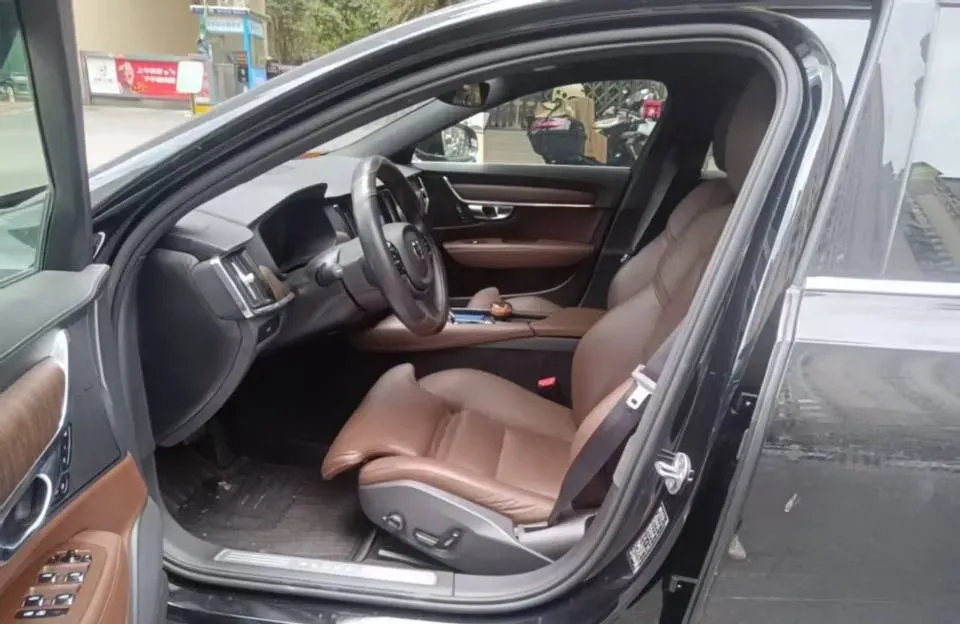 2023 Volvo S90 2.0T 250HP L4 8AT,autocango,china used car exporter,china ev exporter,chinese used car exporter,chinese used ev exporter