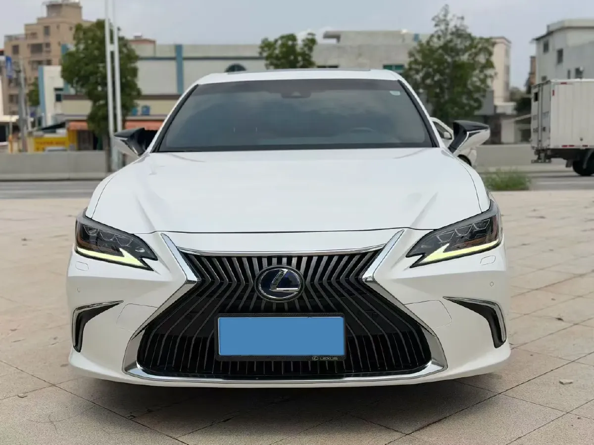 2020 Lexus ES 2.5L 178HP L4 E-CVT Hybrid,autocango,china used car exporter,china ev exporter,chinese used car exporter,chinese used ev exporter