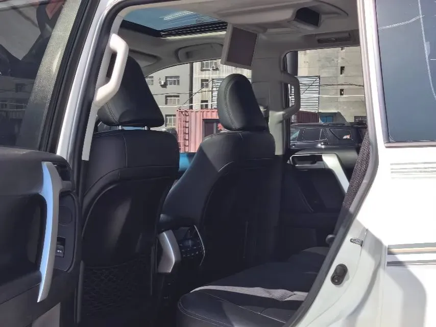 2018 Mercedes-Benz E Class 2.0T 184HP L4 9AT,autocango,china used car exporter,china ev exporter,chinese used car exporter,chinese used ev exporter