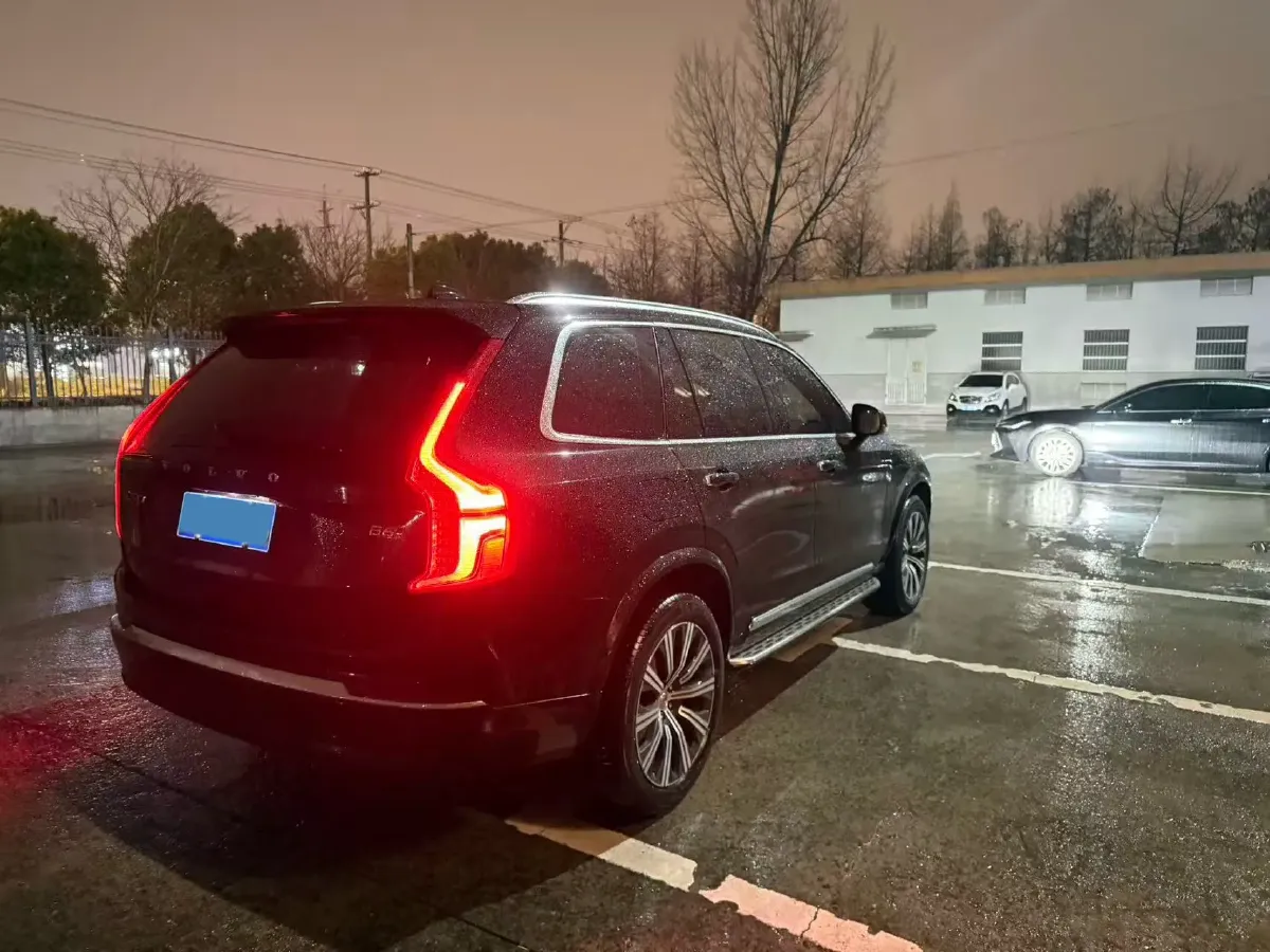 2023 Volvo XC90 2.0T 299HP L4 8AT,autocango,china used car exporter,china ev exporter,chinese used car exporter,chinese used ev exporter