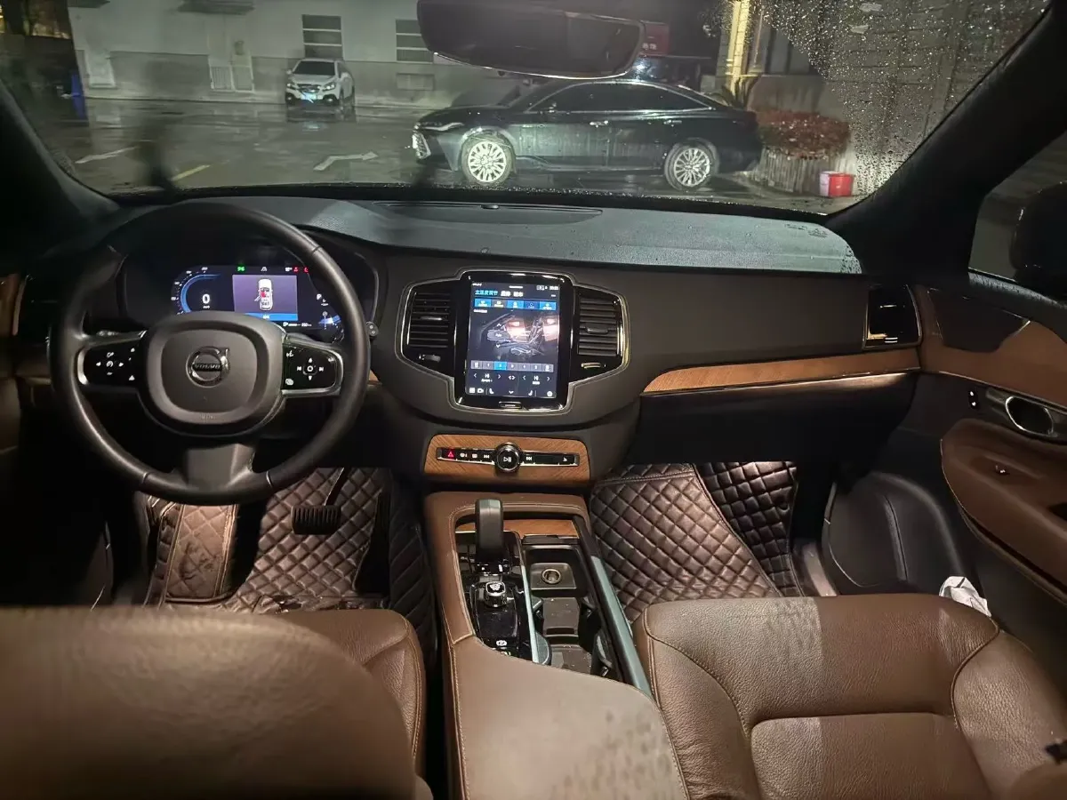 2023 Volvo XC90 2.0T 299HP L4 8AT,autocango,china used car exporter,china ev exporter,chinese used car exporter,chinese used ev exporter