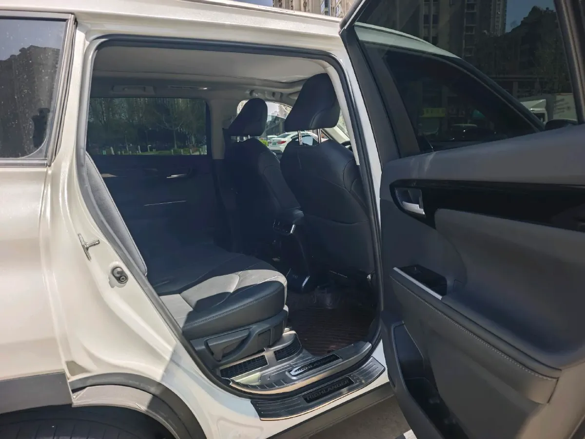 2023 Toyota Highlander 2.5L 189HP L4 E-CVT Hybrid,autocango,china used car exporter,china ev exporter,chinese used car exporter,chinese used ev exporter