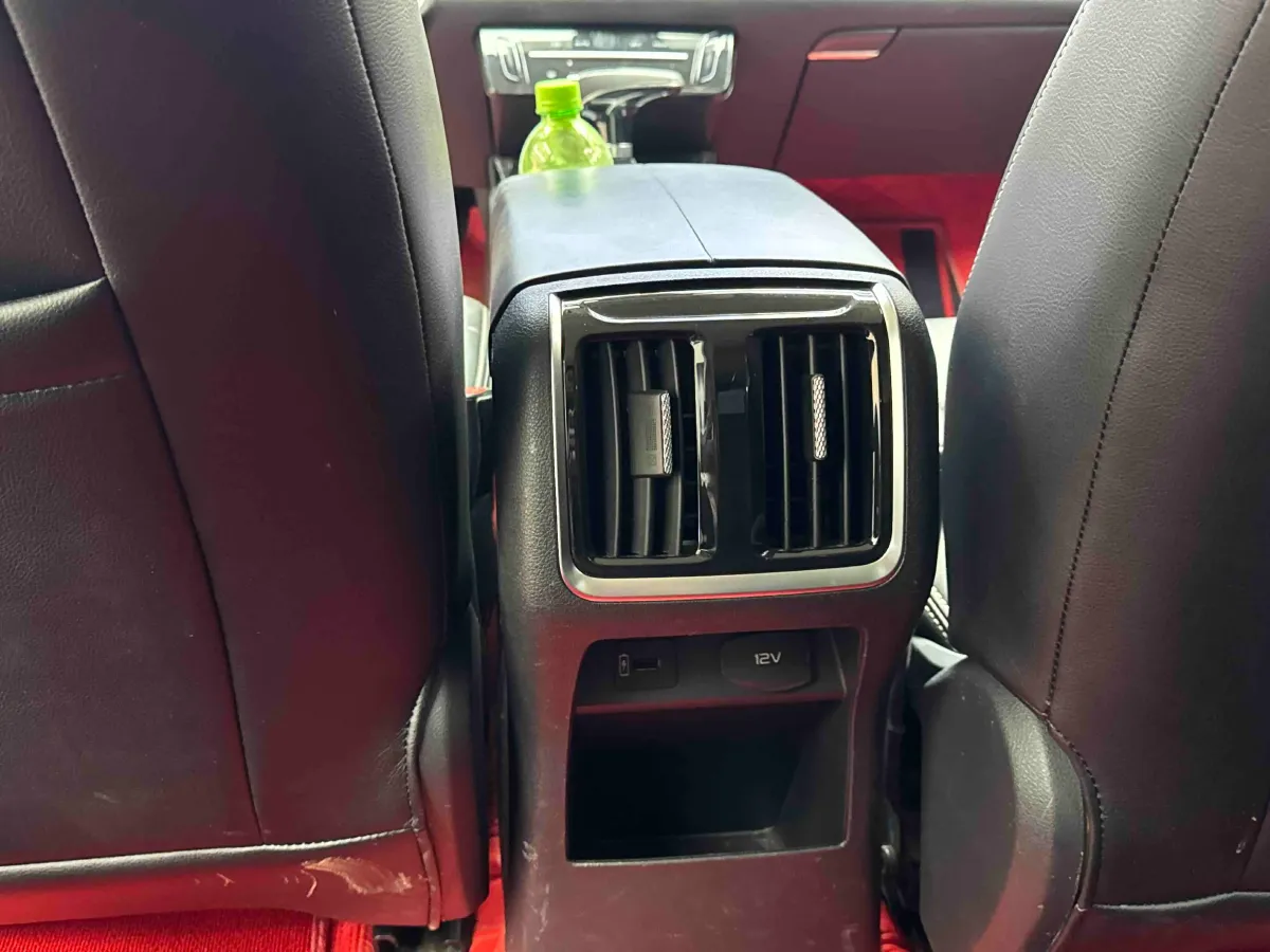 2022 Bestune B70 1.5T 169HP L4 7DCT,autocango,china used car exporter,china ev exporter,chinese used car exporter,chinese used ev exporter