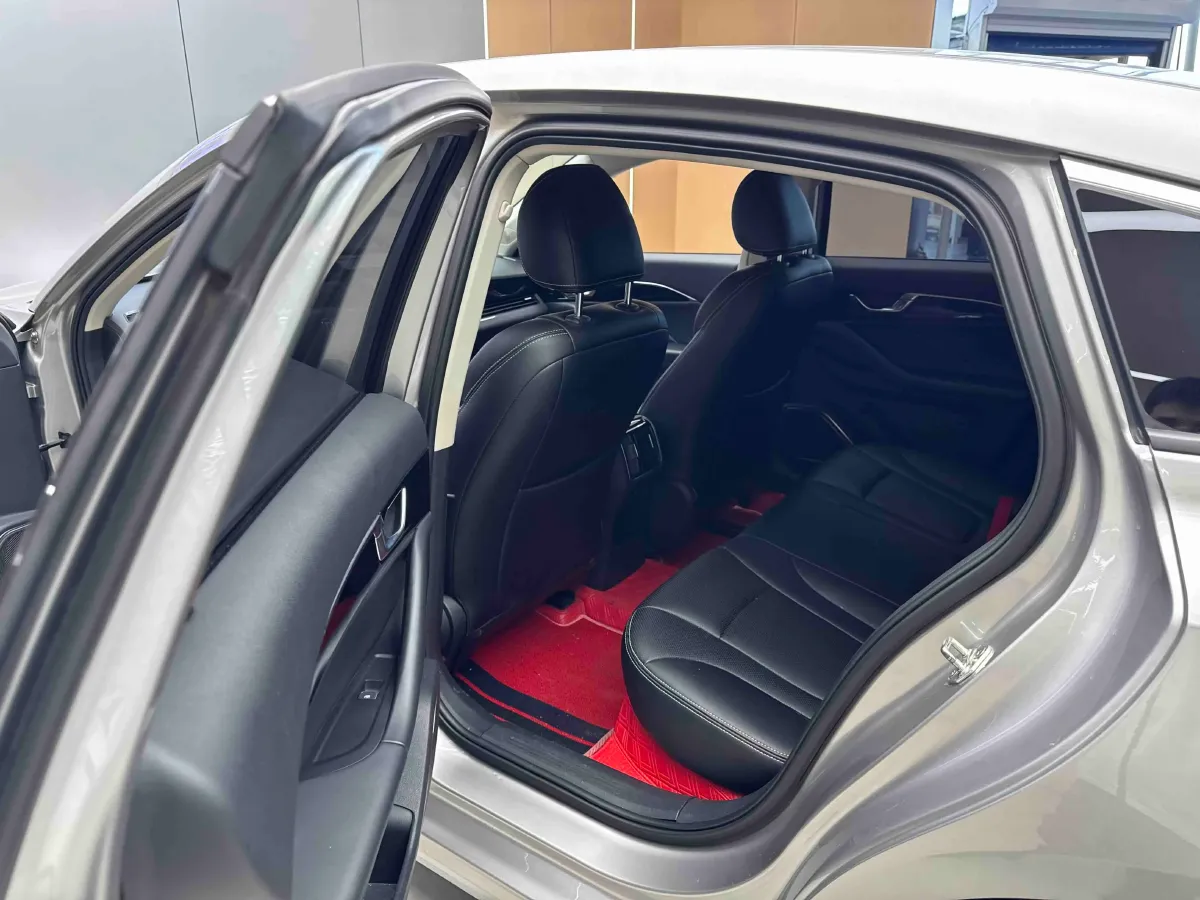 2022 Bestune B70 1.5T 169HP L4 7DCT,autocango,china used car exporter,china ev exporter,chinese used car exporter,chinese used ev exporter