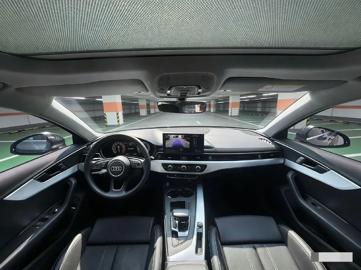 2024 Audi A4L 2.0T 190HP L4 7DCT,autocango,china used car exporter,china ev exporter,chinese used car exporter,chinese used ev exporter