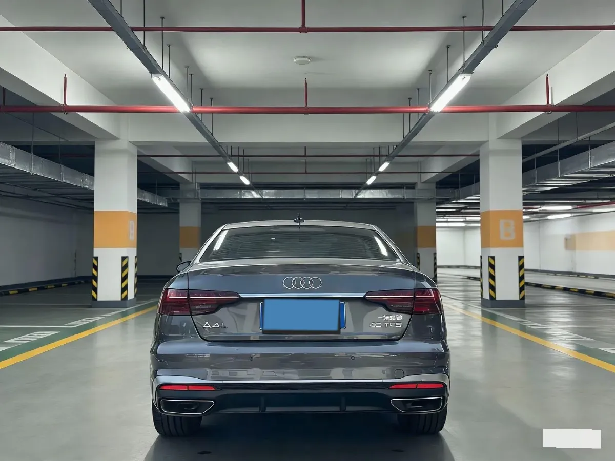 2024 Audi A4L 2.0T 190HP L4 7DCT,autocango,china used car exporter,china ev exporter,chinese used car exporter,chinese used ev exporter