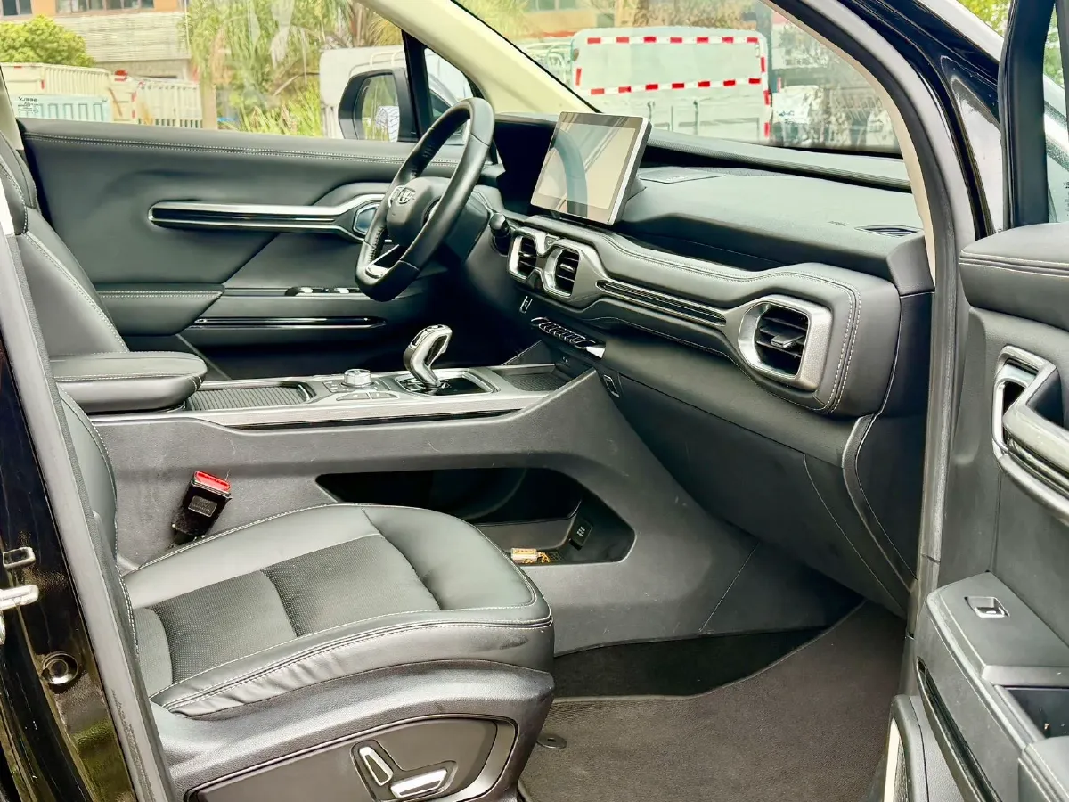 2020 Geely Okavango 1.8T 184HP L4 7DCT,autocango,china used car exporter,china ev exporter,chinese used car exporter,chinese used ev exporter