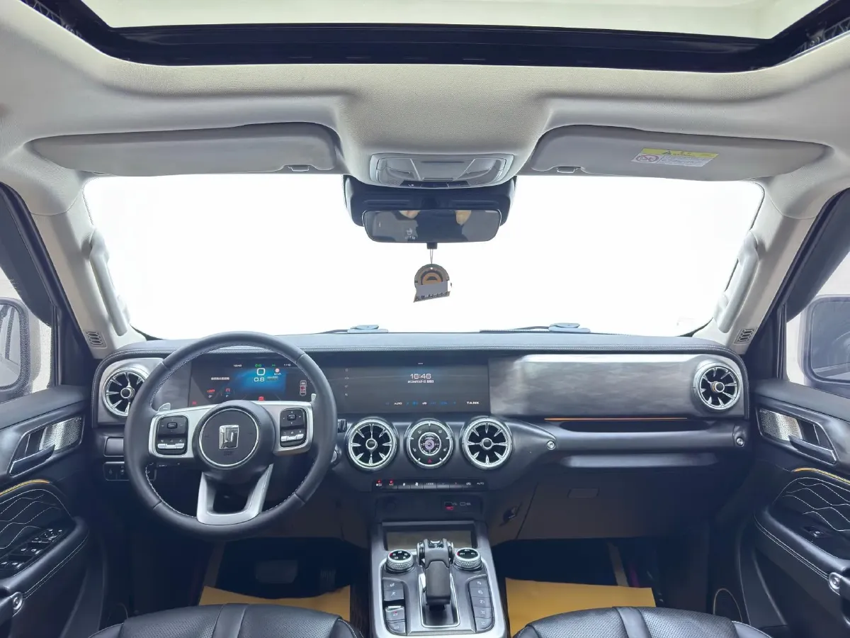 2024 Tank 300 2.0T 227HP L4 8AT,autocango,china used car exporter,china ev exporter,chinese used car exporter,chinese used ev exporter