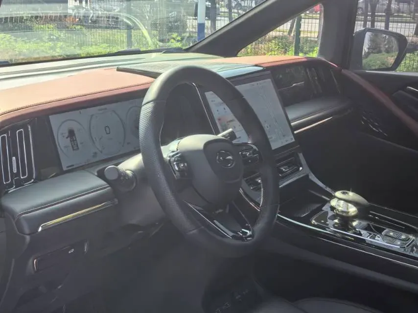 2024 GAC Trumpchi M8 2.0T 252HP L4 8AT,autocango,china used car exporter,china ev exporter,chinese used car exporter,chinese used ev exporter