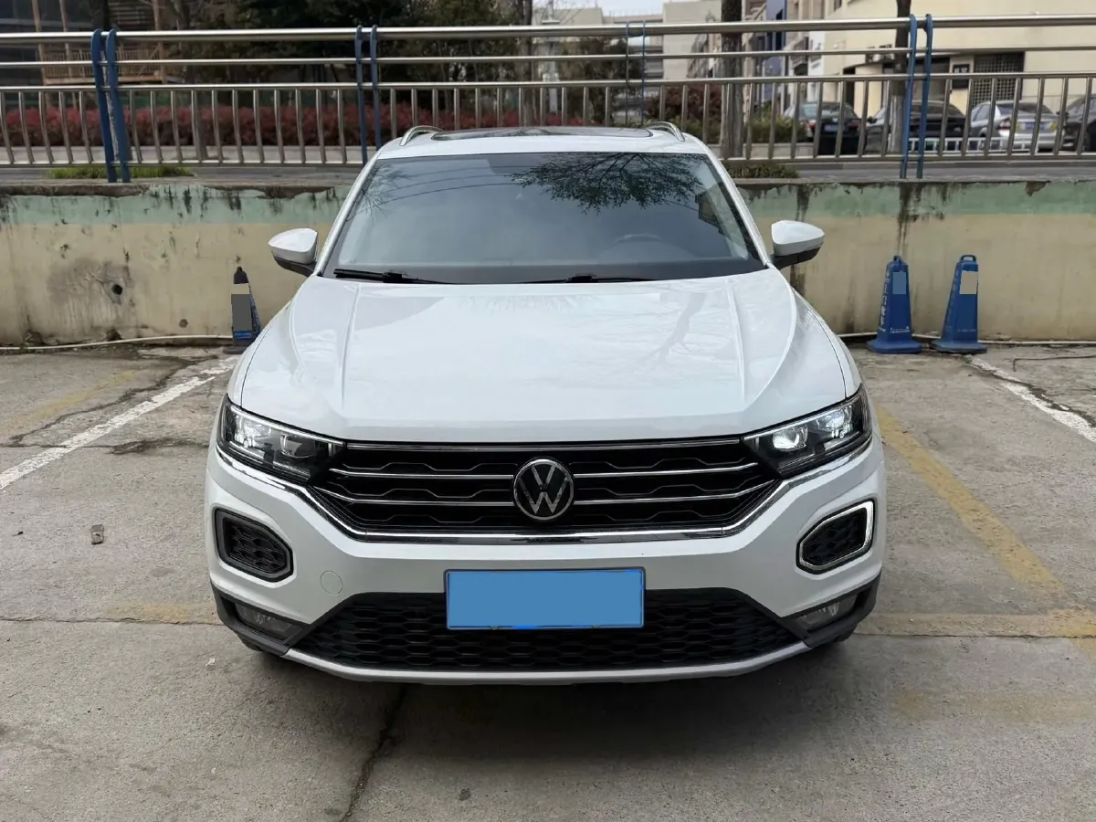2022 Volkswagen T-Roc 1.4T 150HP L4 7DCT,autocango,china used car exporter,china ev exporter,chinese used car exporter,chinese used ev exporter