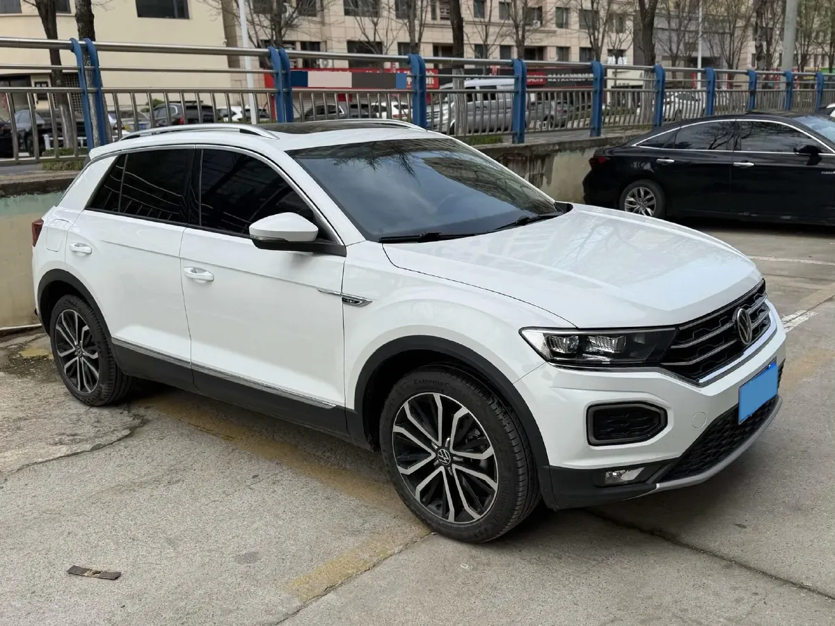 2022 Volkswagen T-Roc 1.4T 150HP L4 7DCT,autocango,china used car exporter,china ev exporter,chinese used car exporter,chinese used ev exporter