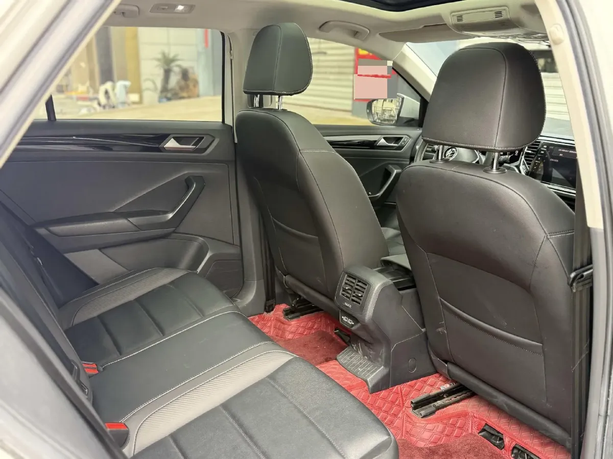 2022 Volkswagen T-Roc 1.4T 150HP L4 7DCT,autocango,china used car exporter,china ev exporter,chinese used car exporter,chinese used ev exporter