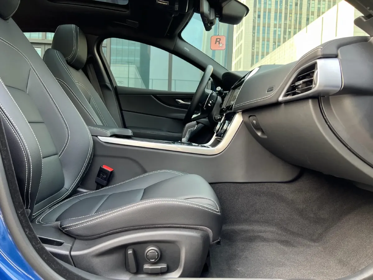 2021 Jaguar XEL 2.0T 250HP L4 8AT,autocango,china used car exporter,china ev exporter,chinese used car exporter,chinese used ev exporter