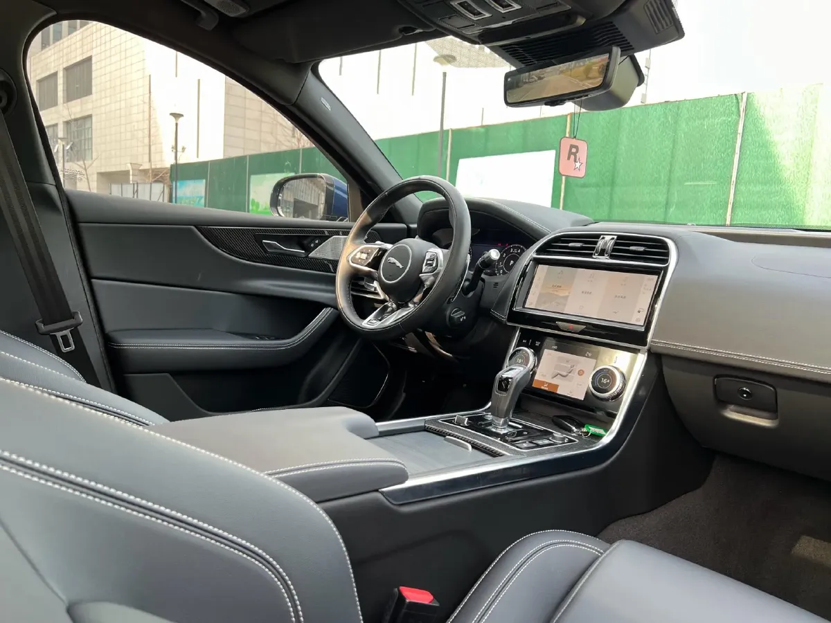 2021 Jaguar XEL 2.0T 250HP L4 8AT,autocango,china used car exporter,china ev exporter,chinese used car exporter,chinese used ev exporter