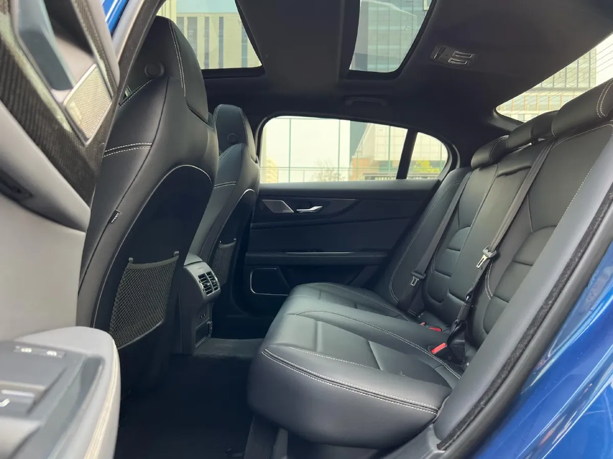 2021 Jaguar XEL 2.0T 250HP L4 8AT,autocango,china used car exporter,china ev exporter,chinese used car exporter,chinese used ev exporter